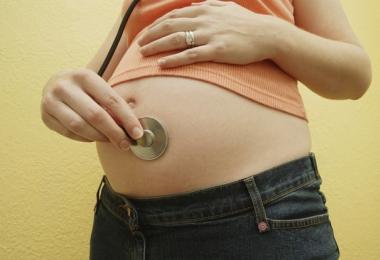 Brnenie v maternici počas tehotenstva